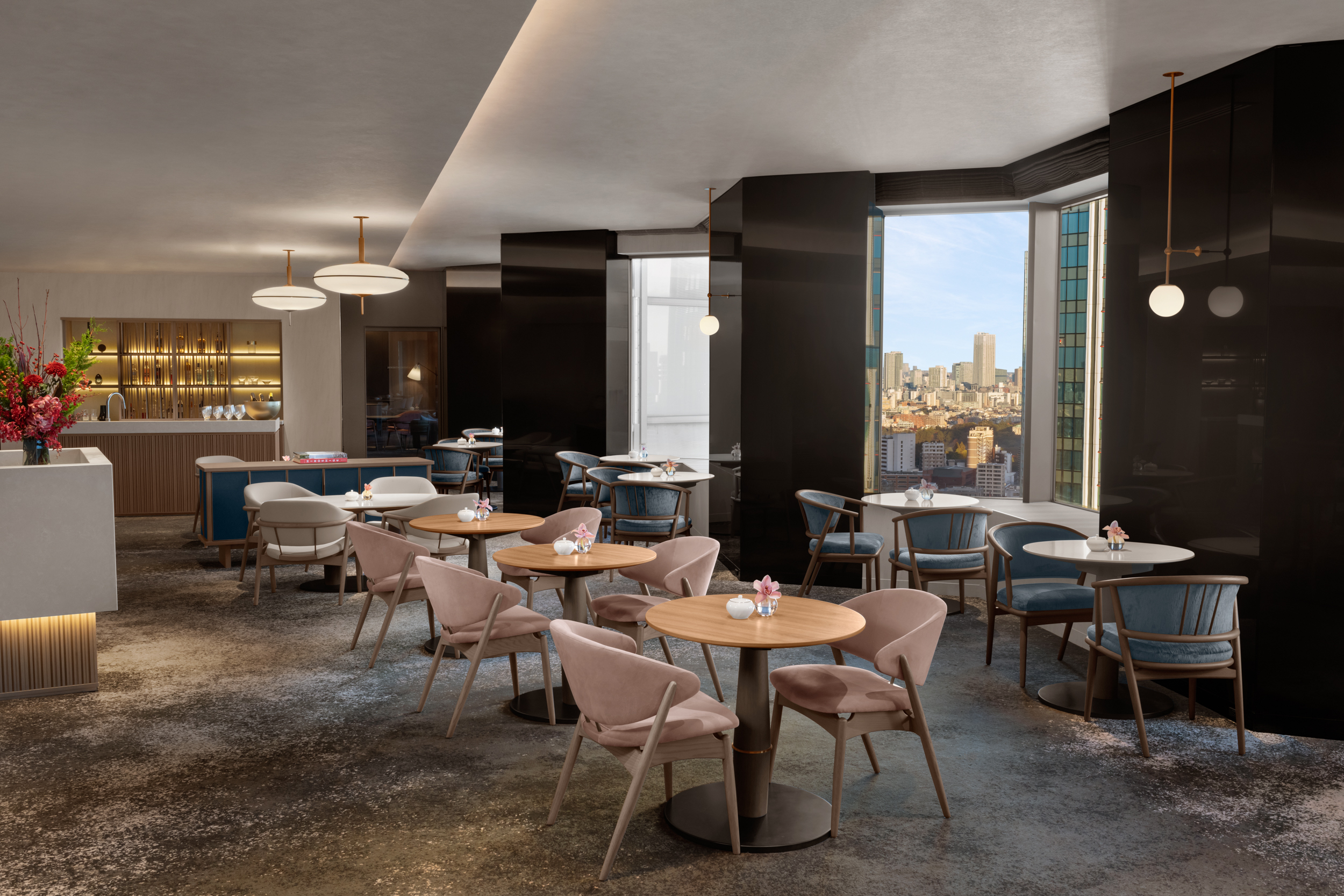 New Club InterContinental Lounge on 36th floor_2.jpg